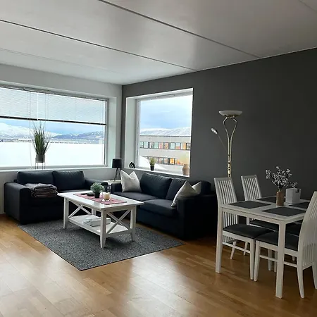 Aurora Harbor Apartament *