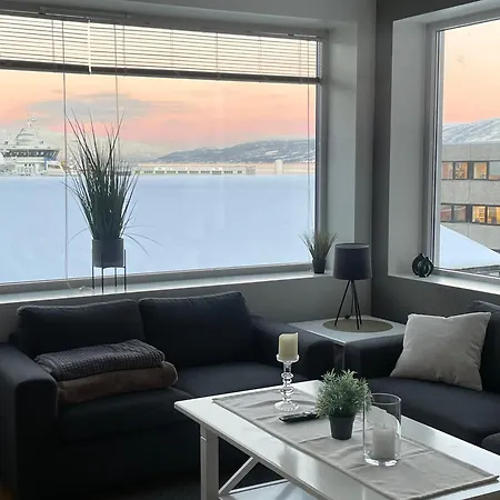 Aurora Harbor דירה *